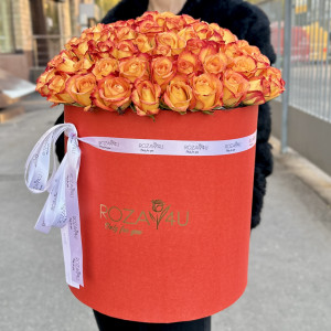 101 яркая роза в коробке