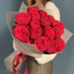 15 красных пионовидных роз Ред Пиано 50 см