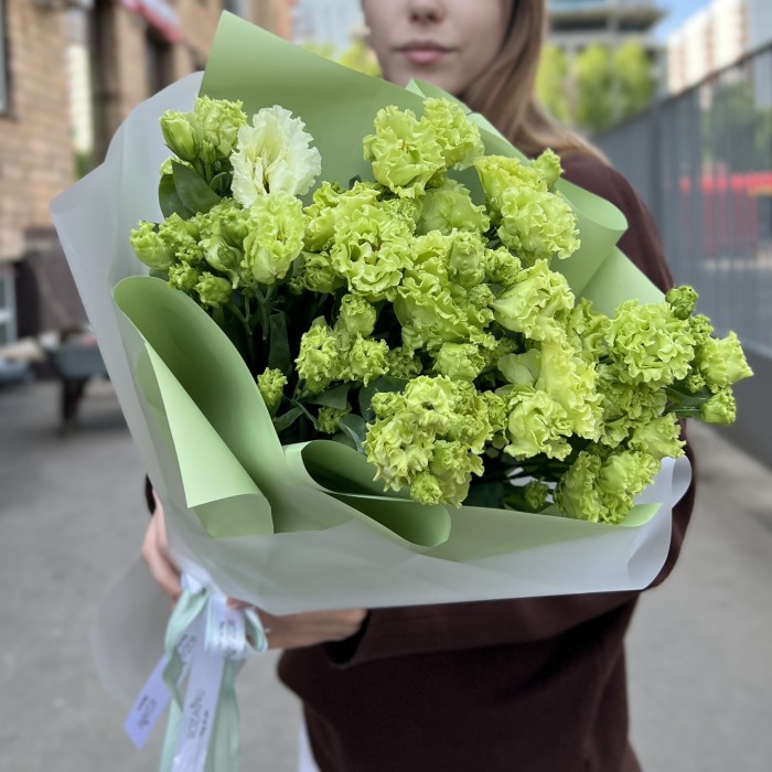 Букет из 11 зеленых эустом