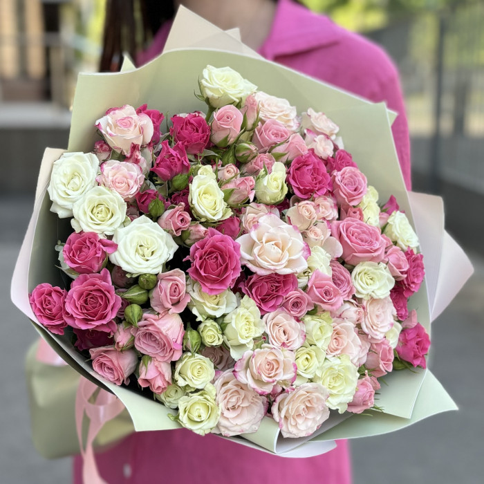 25 кустовых роз Нежный микс