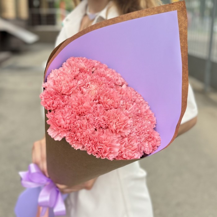 25 розовых гвоздик