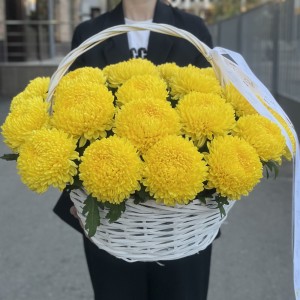25 желтых хризантем в корзине 25 желтых хризантем в корзине
