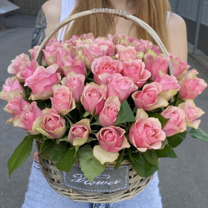 51 Бел-роз в корзине