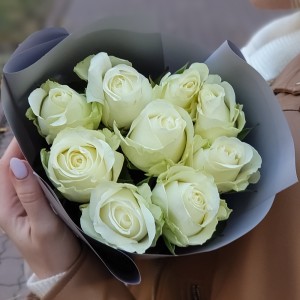 Букет из 9 белых роз Букет из 9 белых роз