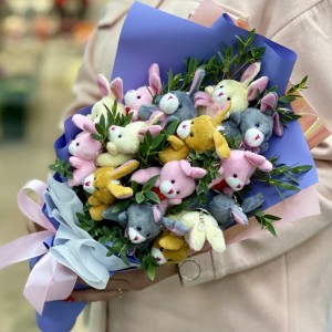 Букет из игрушечных зайчиков Букет из игрушечных зайчиков