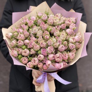25 кустовых роз Моутаун 50 см 25 кустовых роз Моутаун 50 см