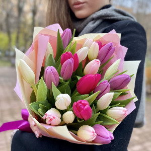 Весенний букет тюльпанов