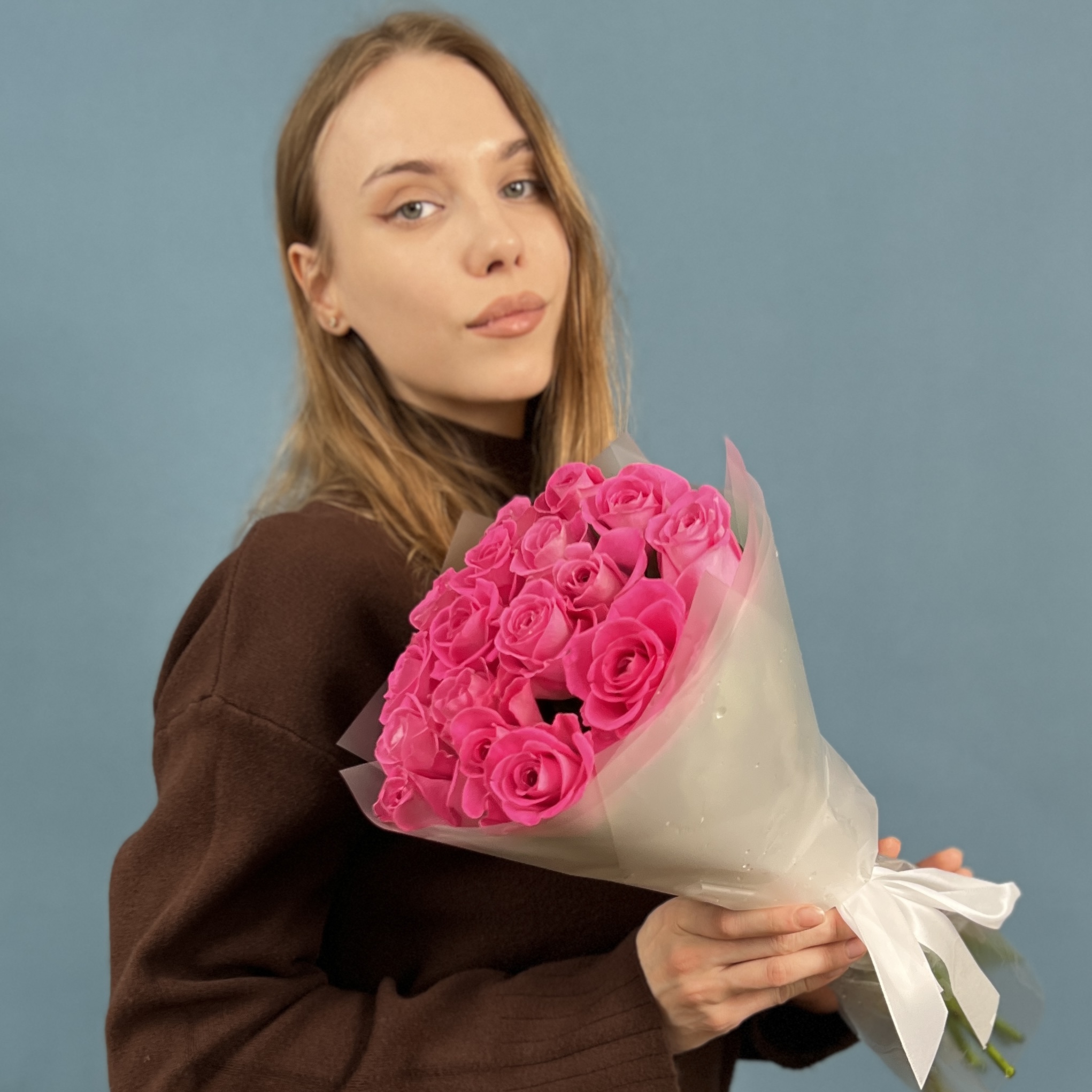 17 розовых роз Аква