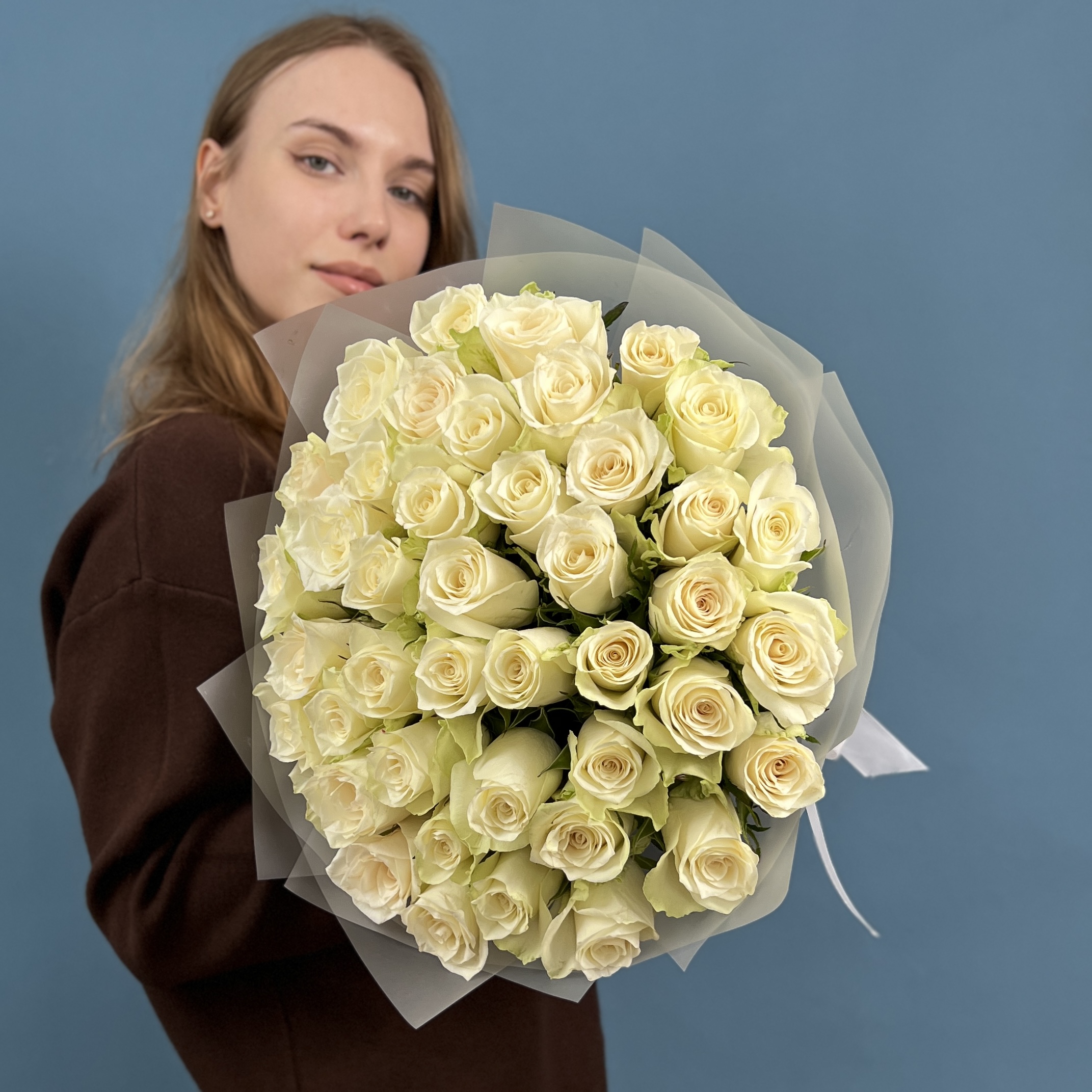 41 белая роза Атена