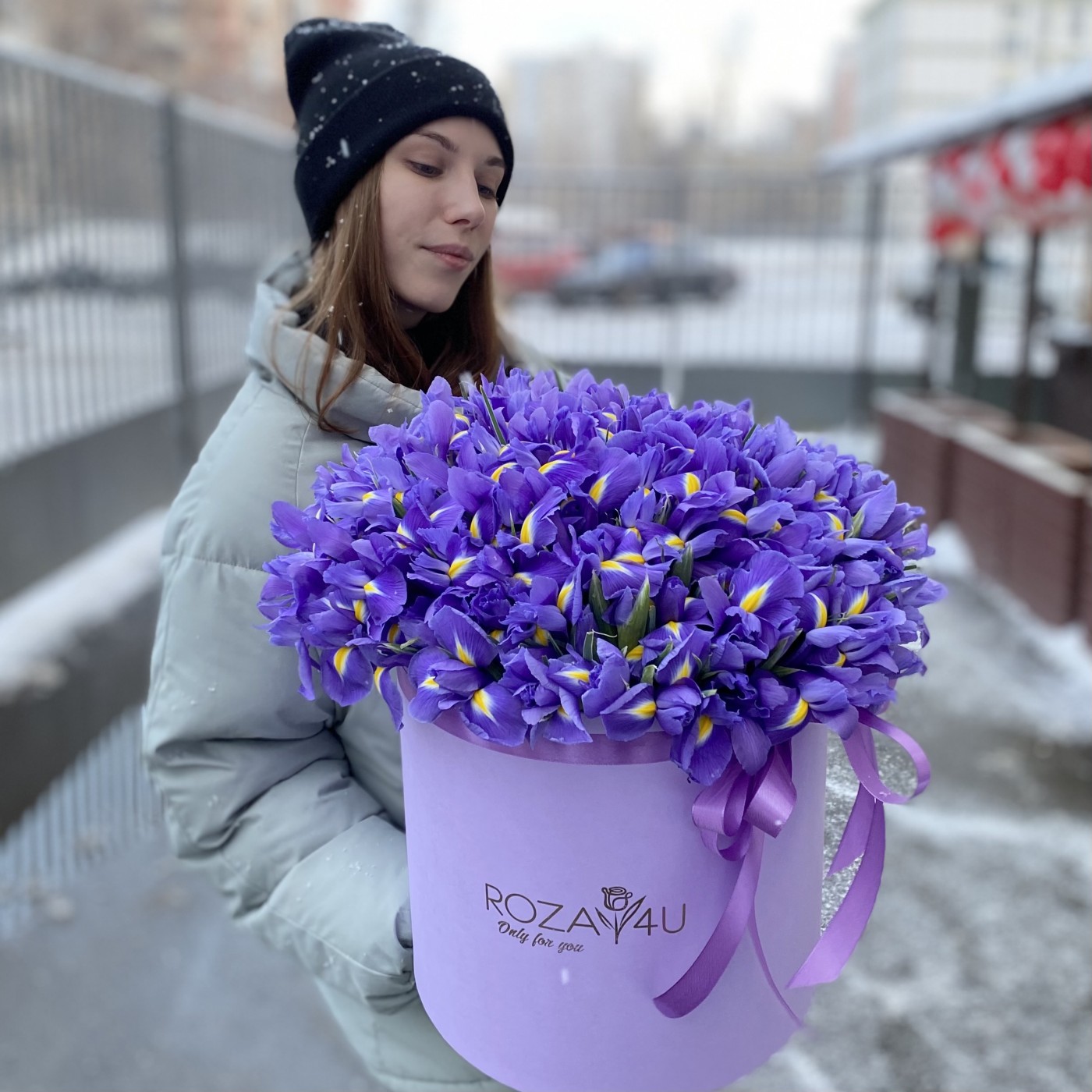 101 синий ирис в коробке