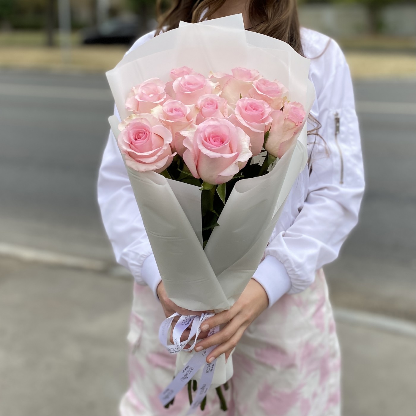 11 розовых роз Новия
