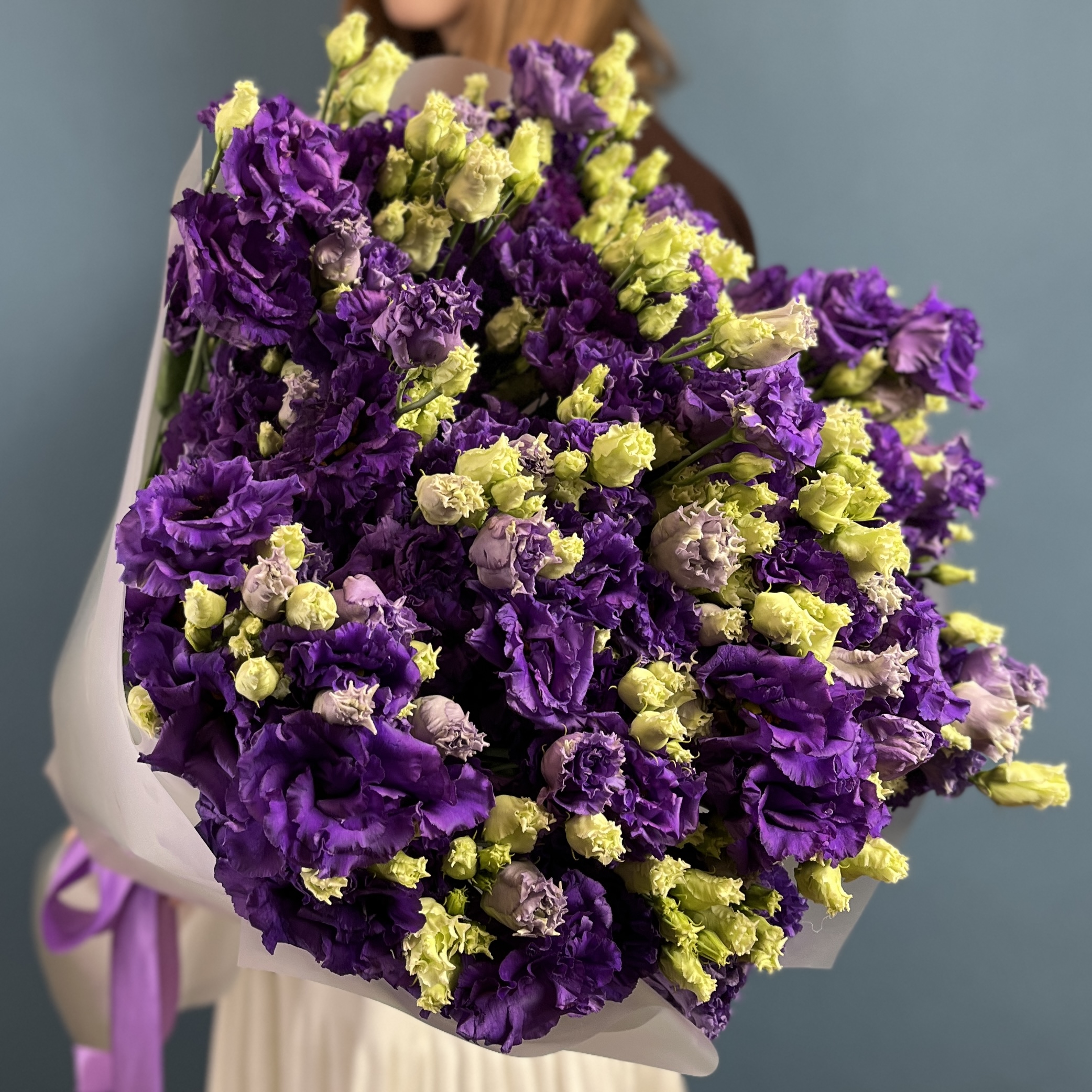11 фиолетовых махровых эустом