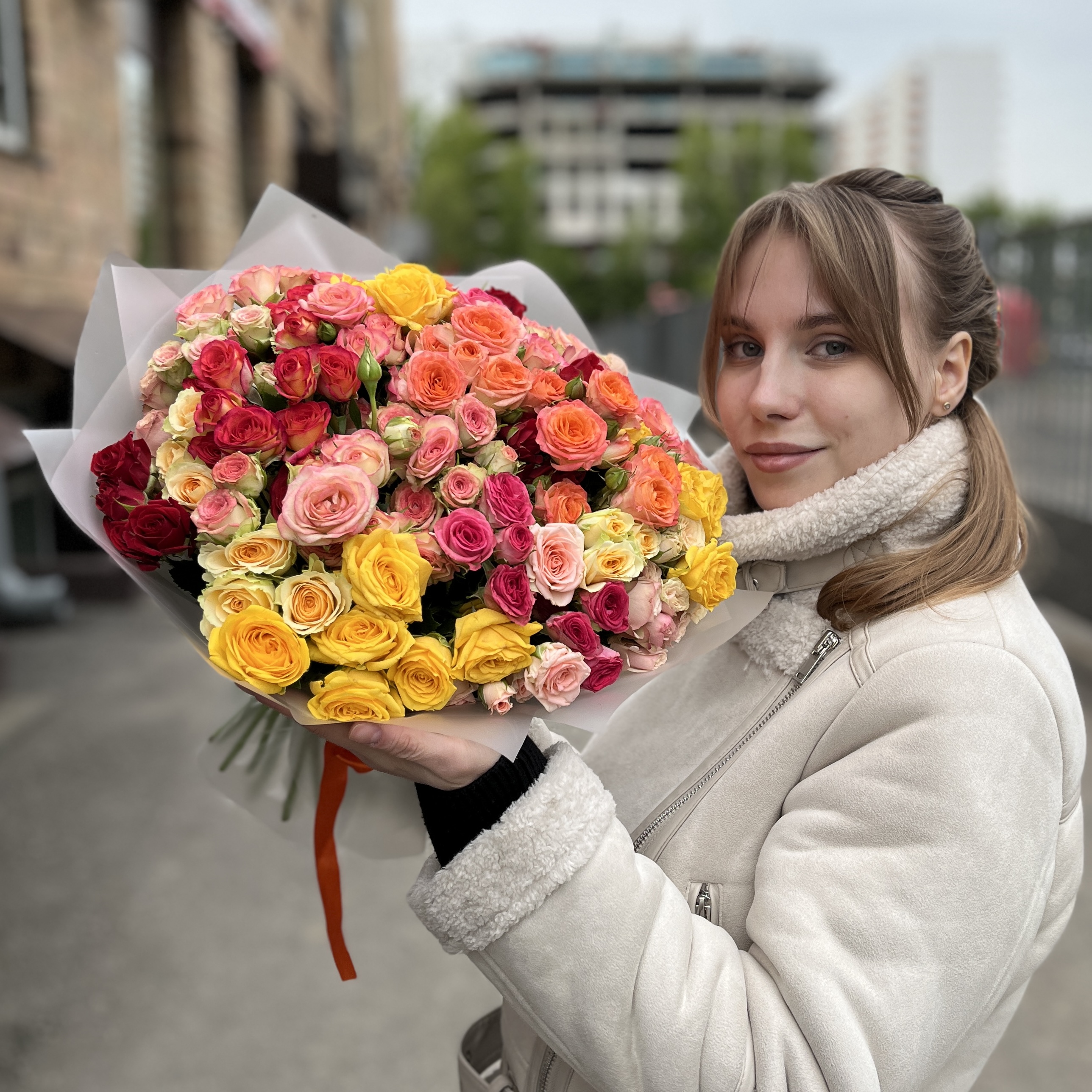 35 кустовых роз MIX
