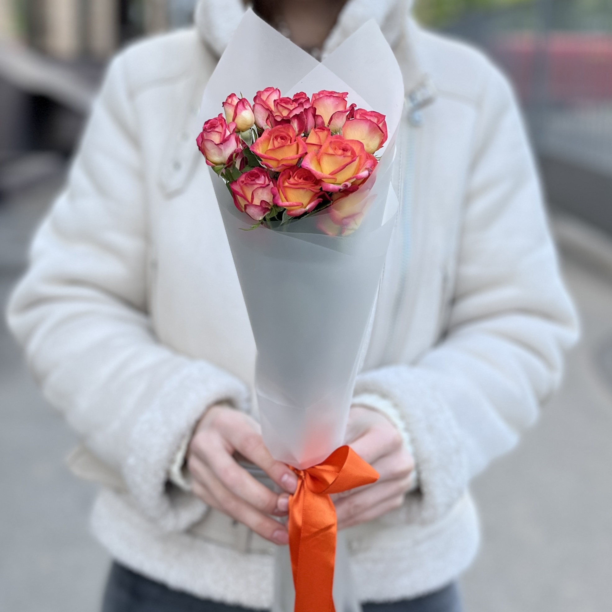 3 кустовые розы Саммер Дэнс