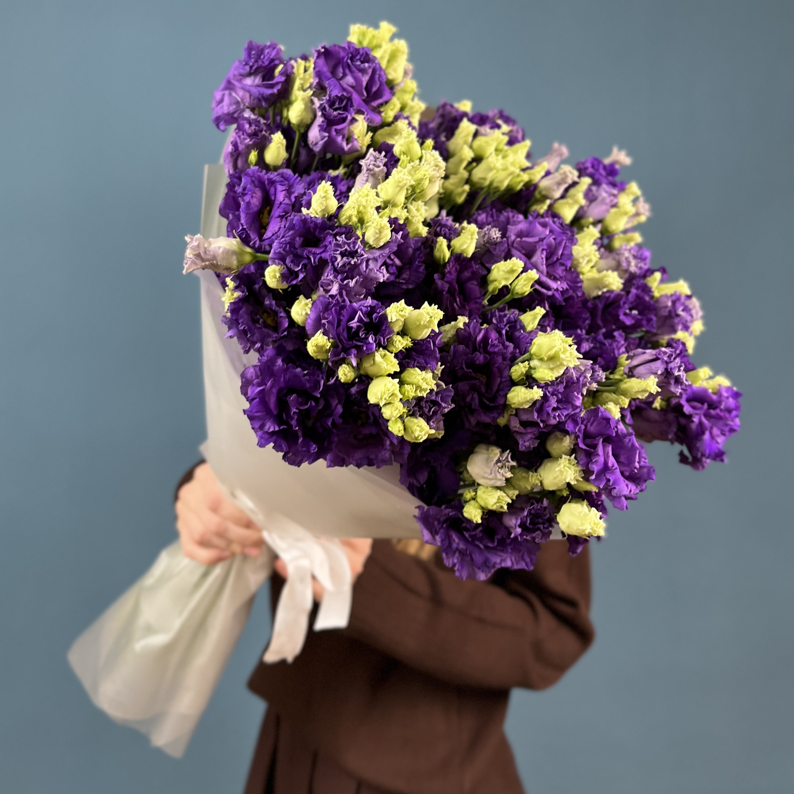 15 фиолетовых махровых эустом