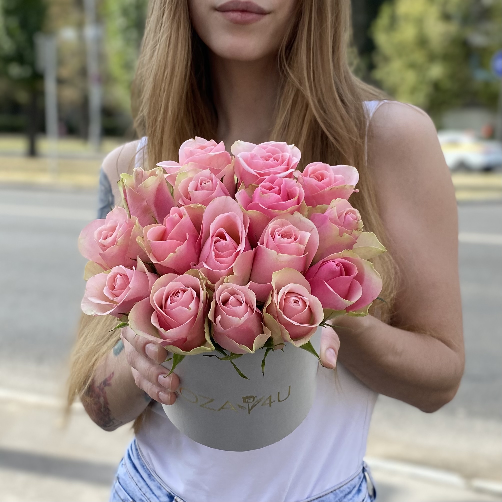 15 роз бел-роз в коробке