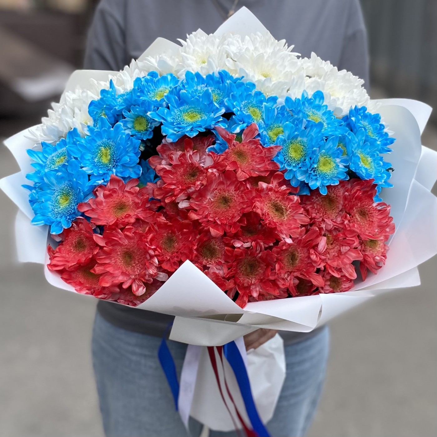 25 хризантем в букете Моя Россия