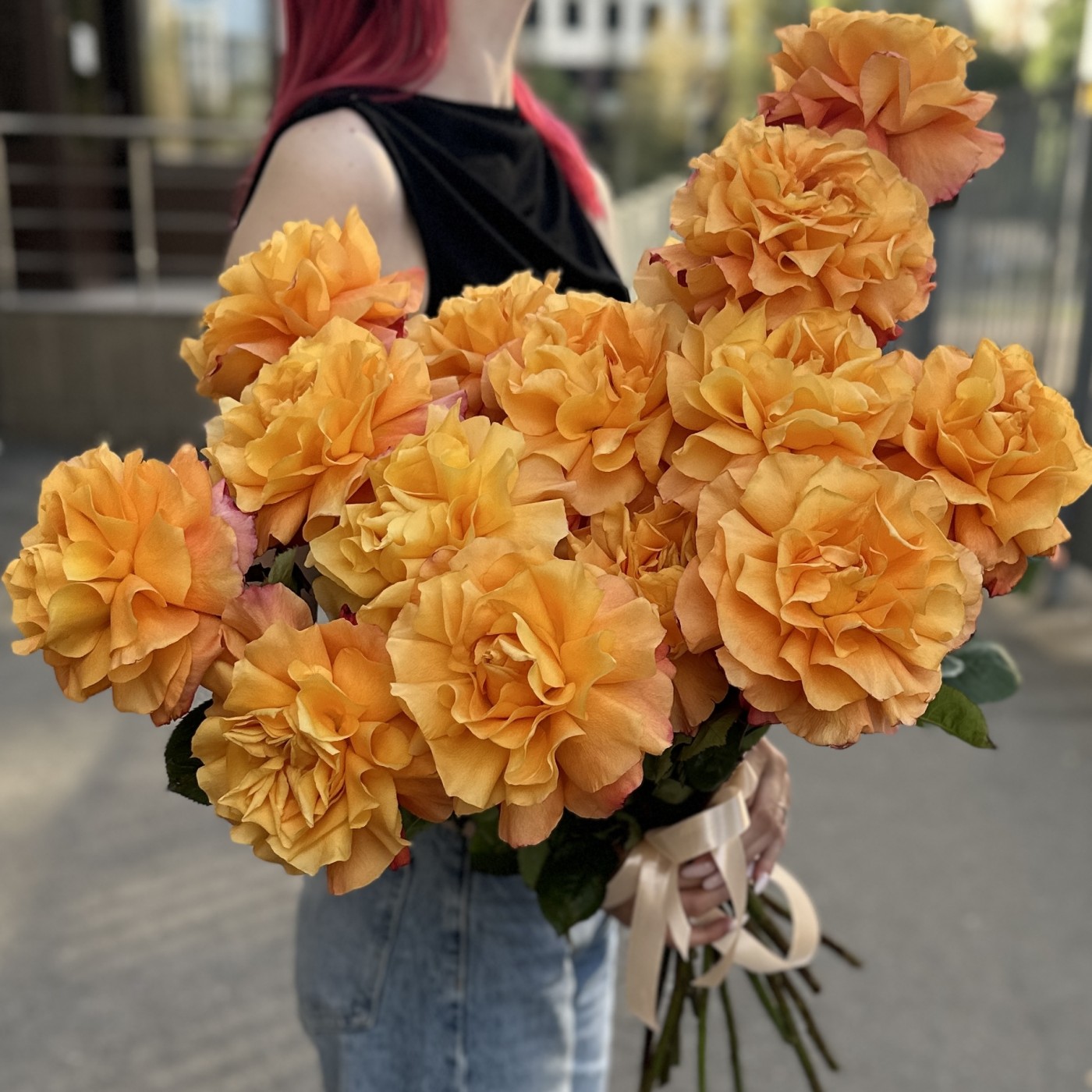 15 пышных роз Фри Спирит