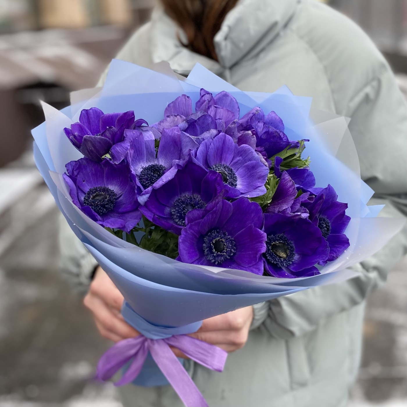 15 синих анемонов