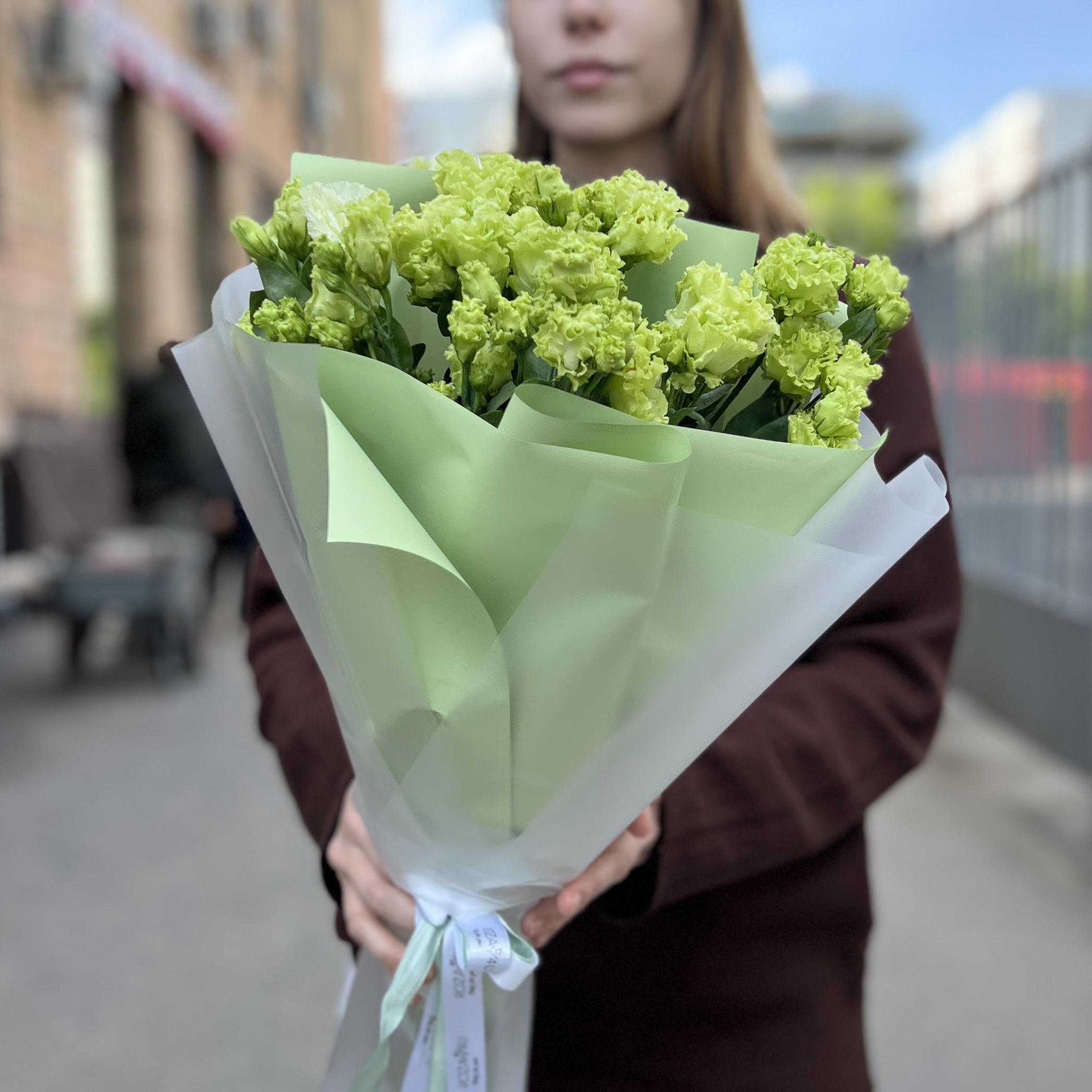 Букет из 11 зеленых эустом