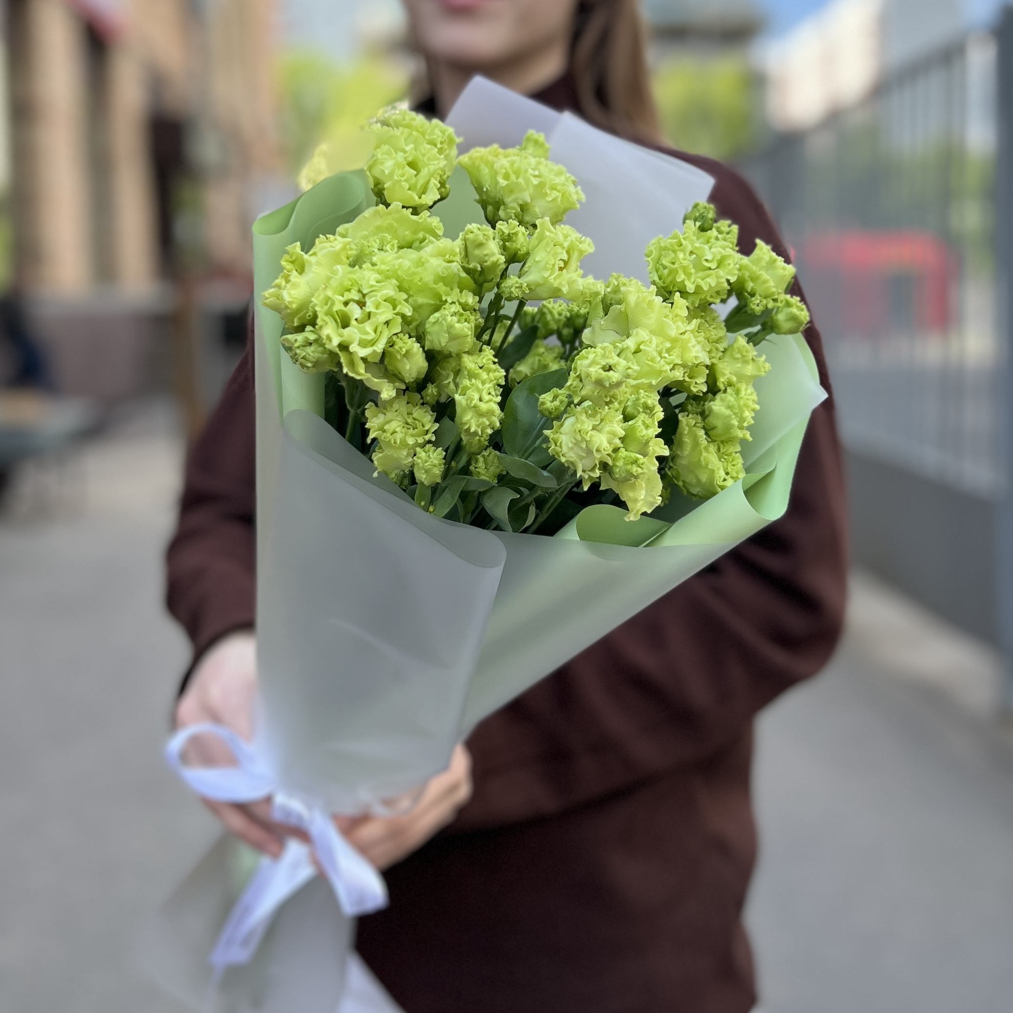 Букет из 7 махровых зеленых эустом