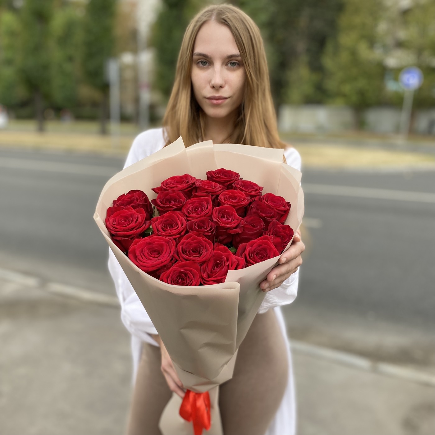 21 красная роза 70 см