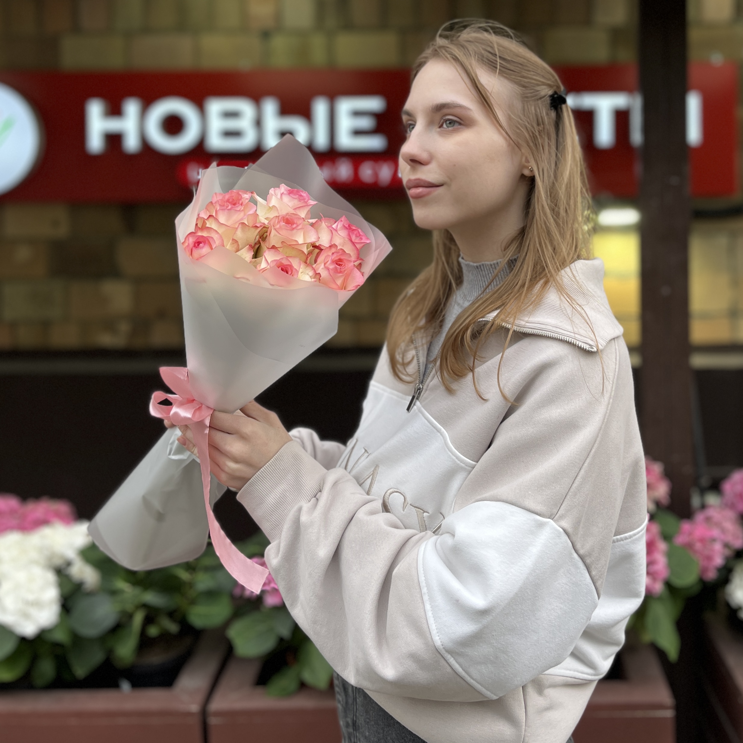 7 нежных роз Джумилия 50 см