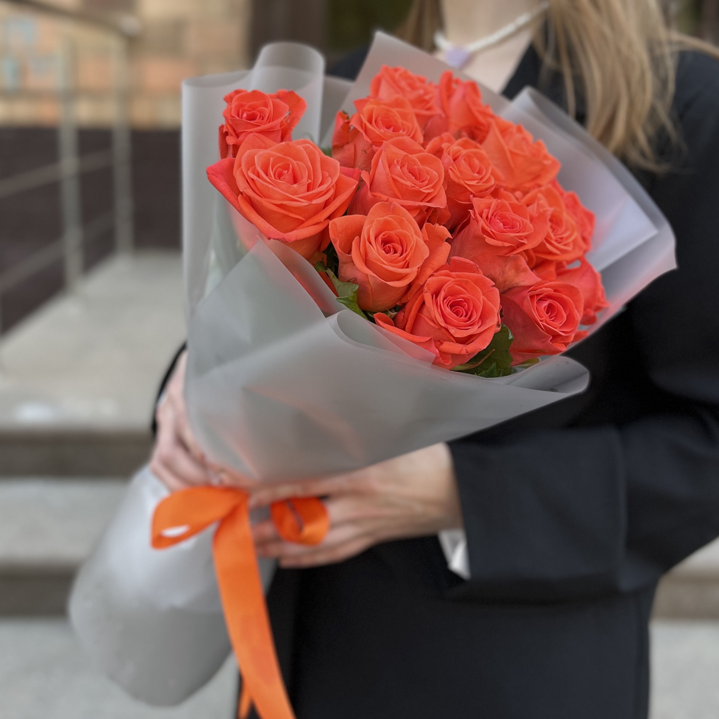15 оранжевых роз Вау 50 см