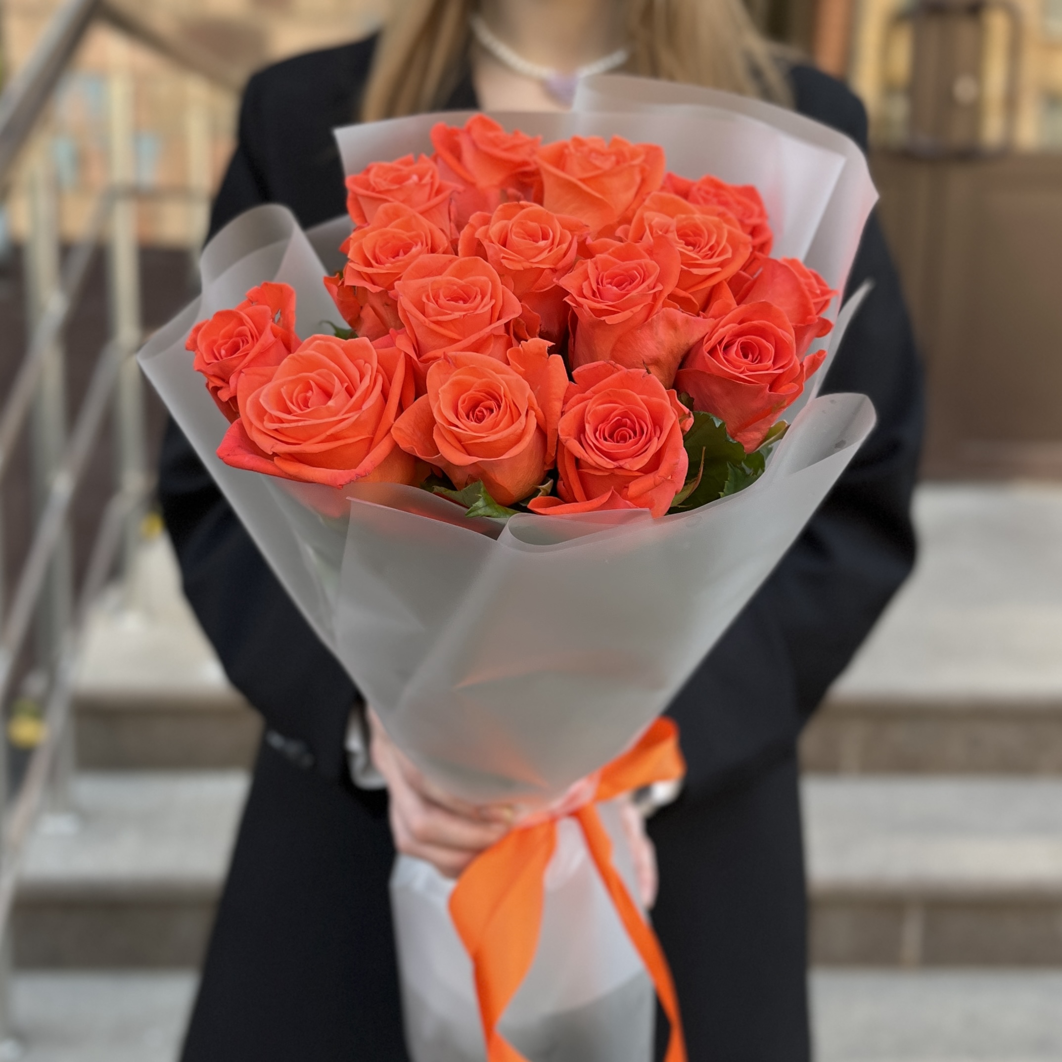 15 оранжевых роз Вау 50 см
