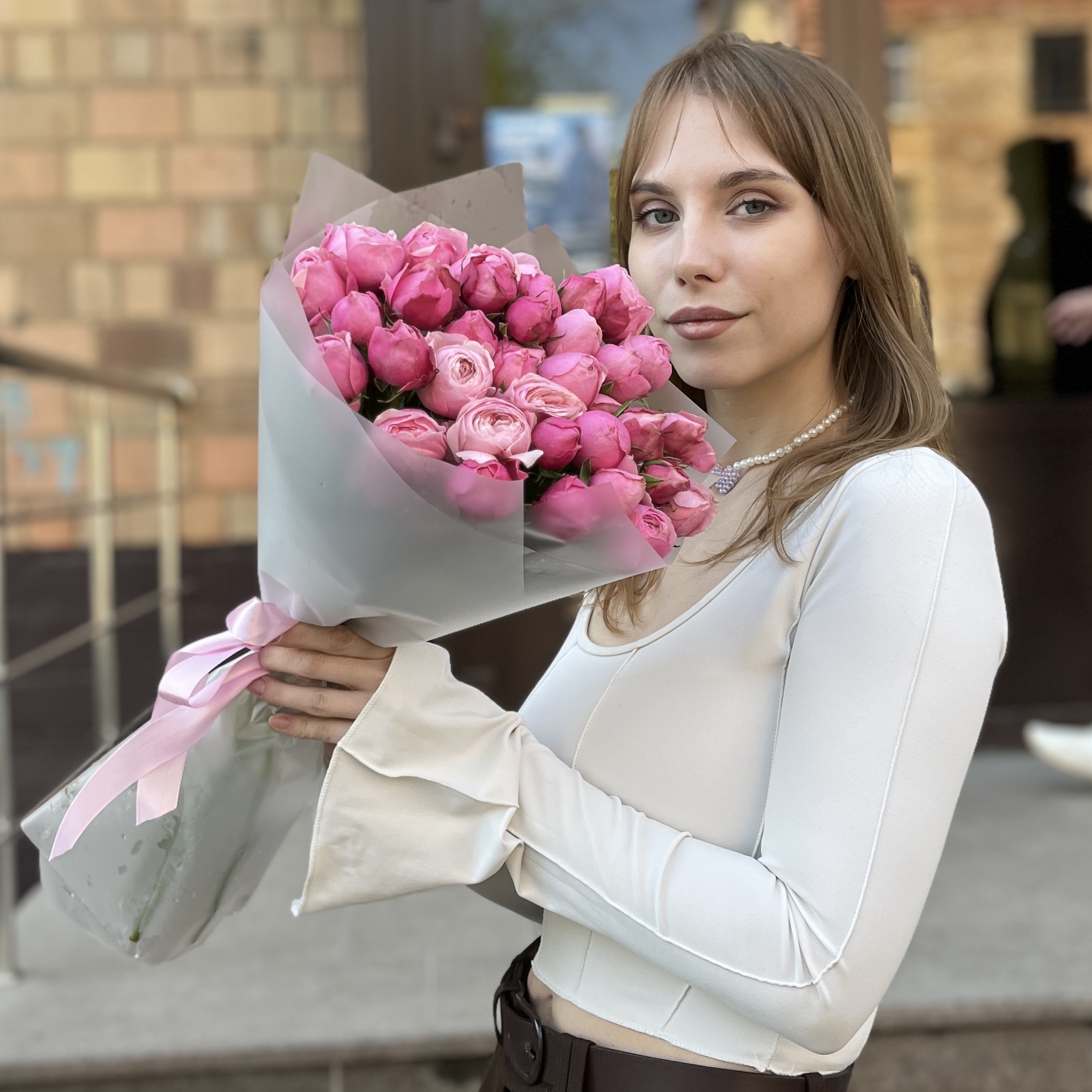 9 кустовых пионовидных роз Сильва Пинк 60 см