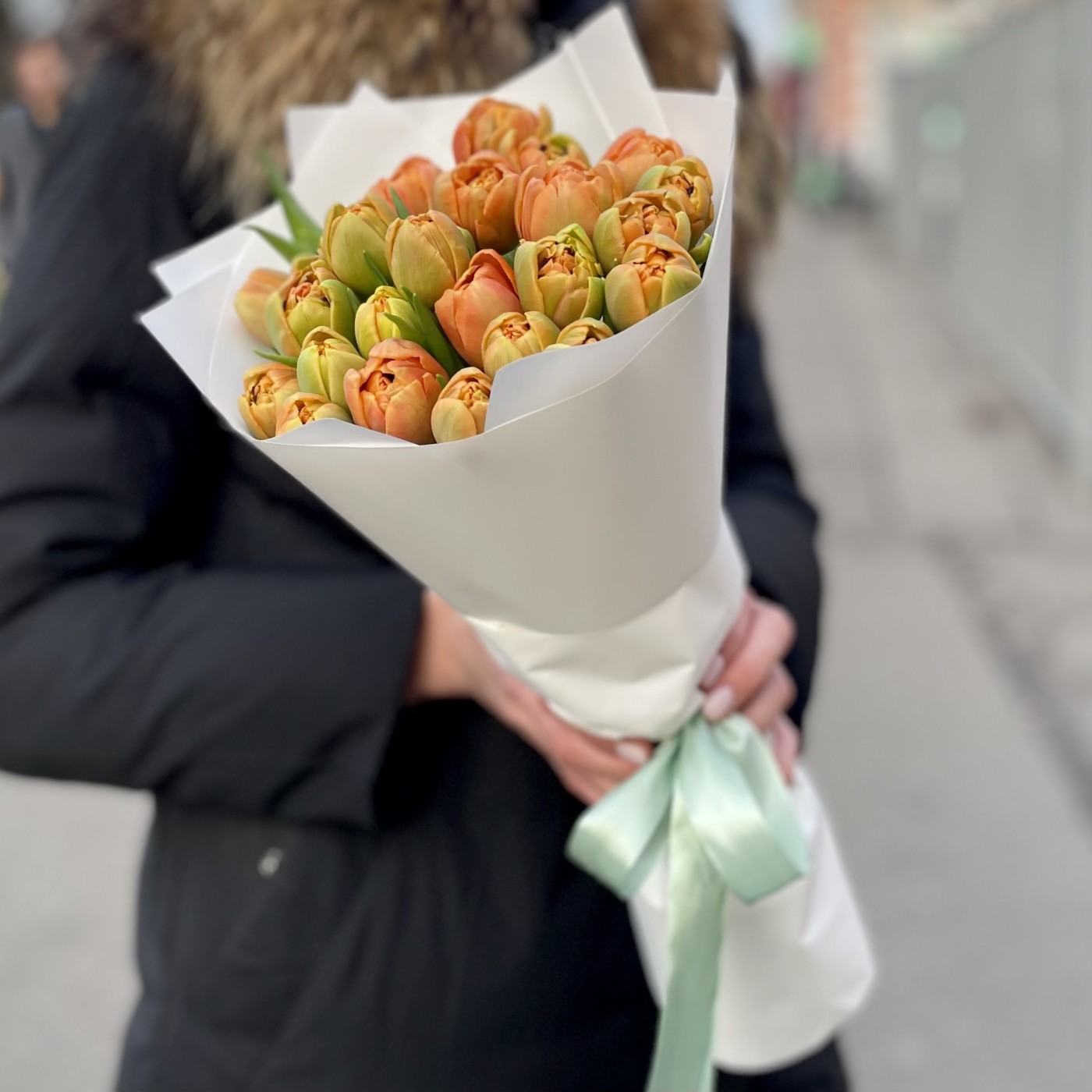 25 оранжевых  пионовидных тюльпанов Айкун
