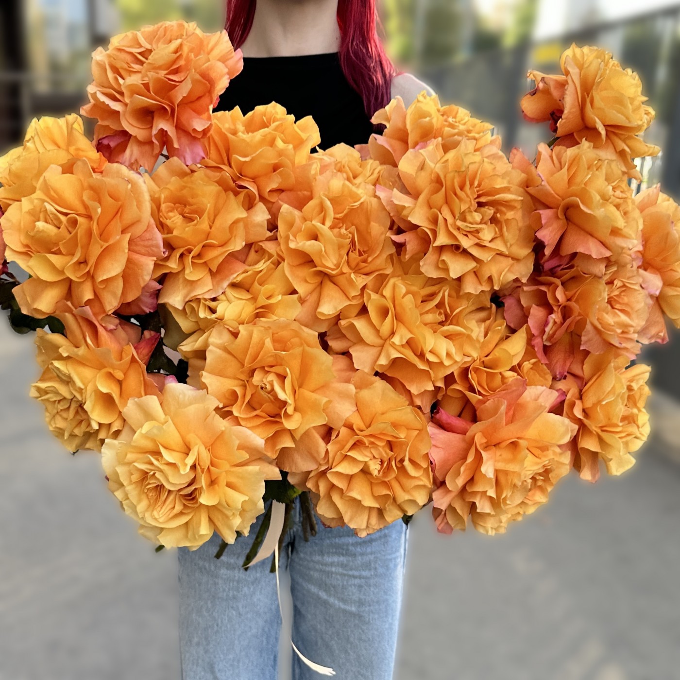 25 пышных роз Фри Спирит 50 см