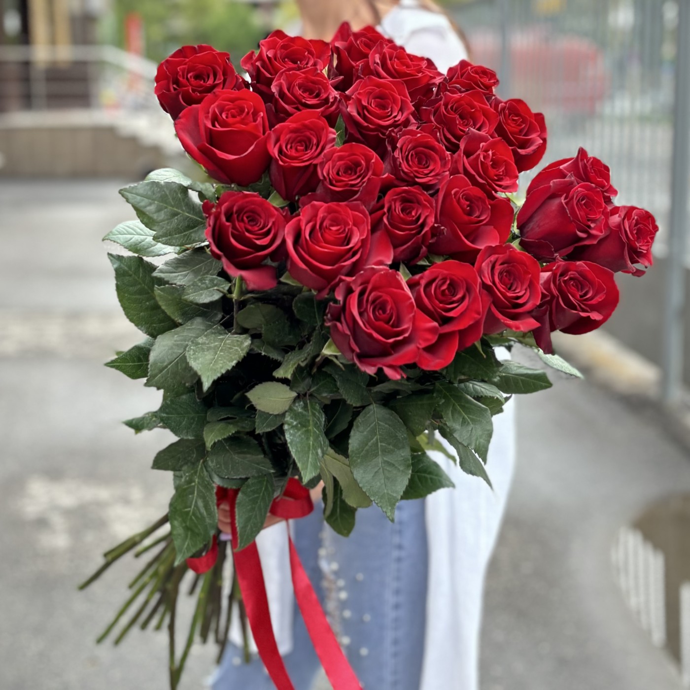 25 роз Эксплорер 80 см