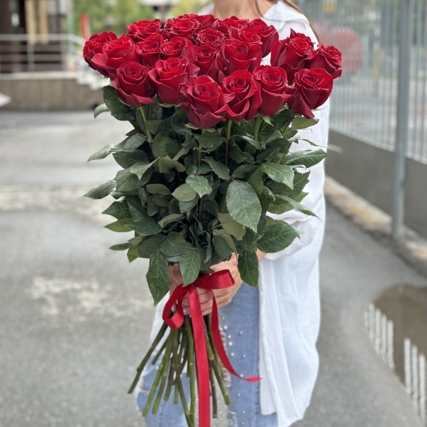 25 роз Эксплорер 80 см