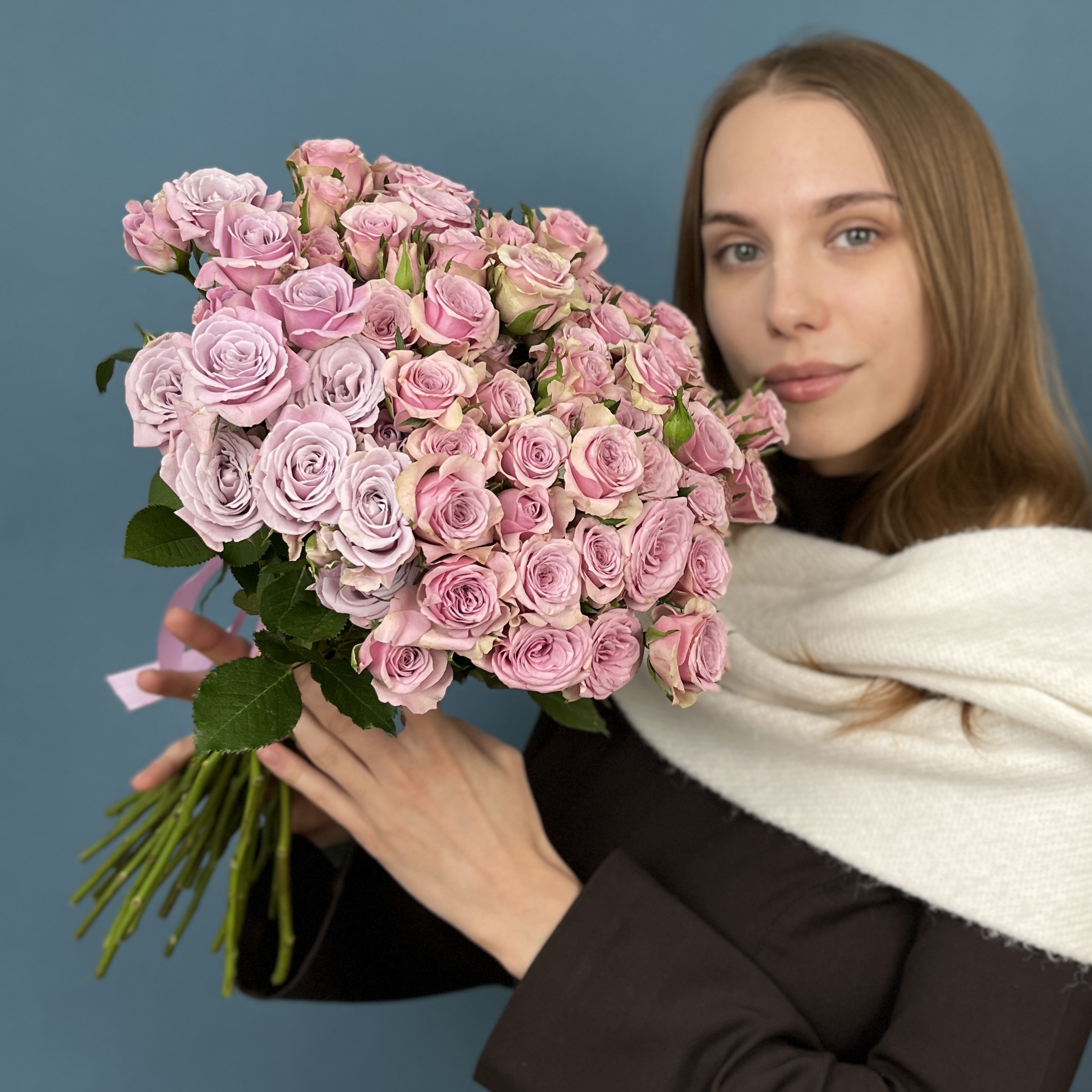 Сиреневая кустовая Роза Лейла 40 см