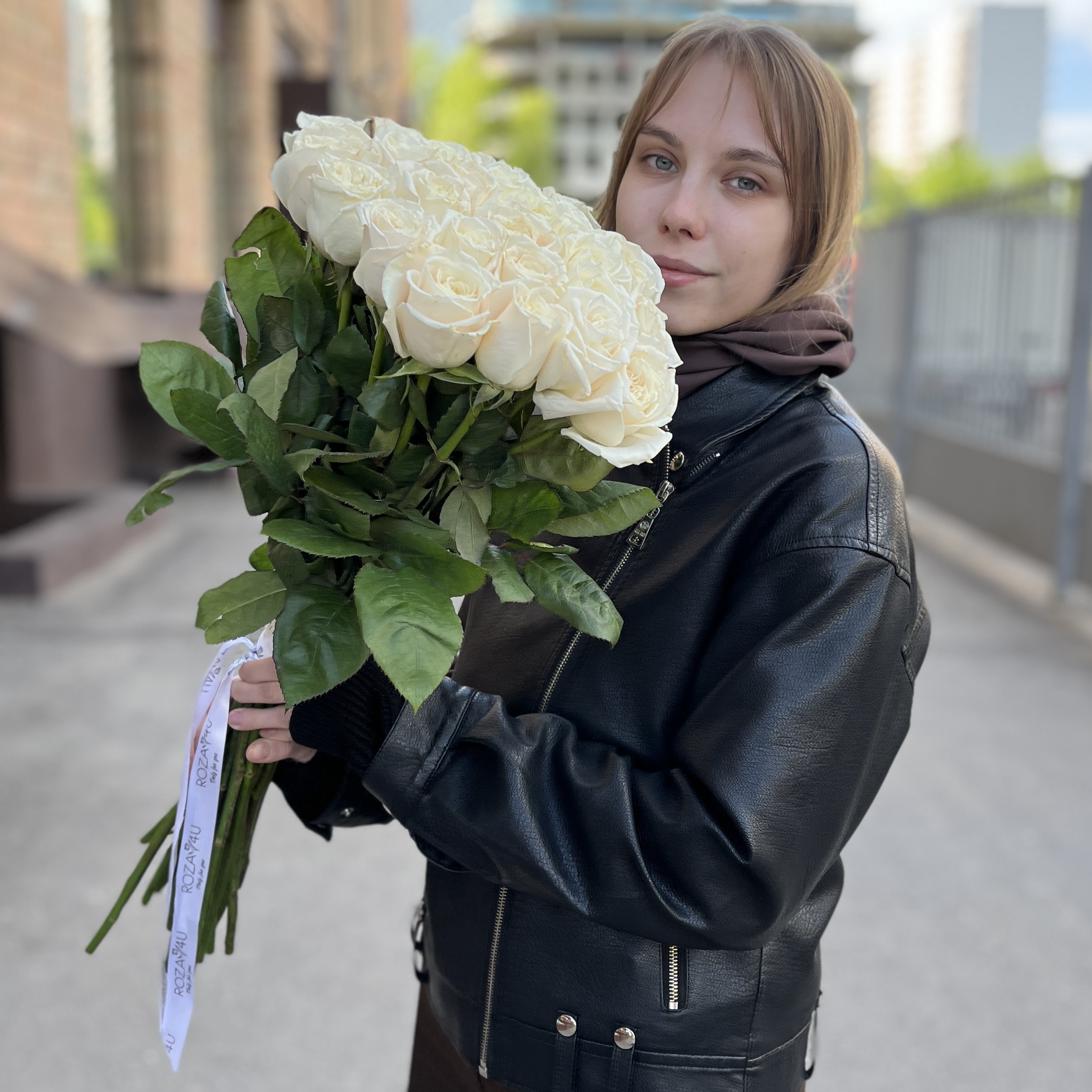Белая Роза Проуд 60 см