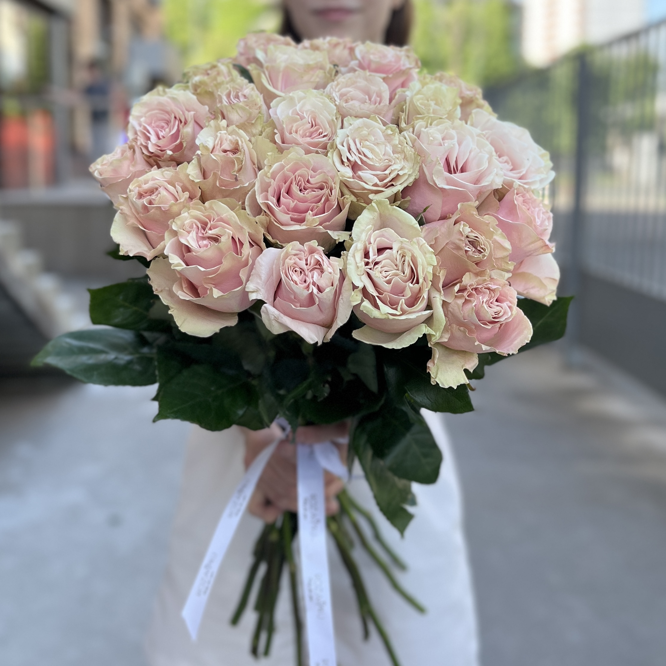25 роз Пинк Мондиаль 70 см