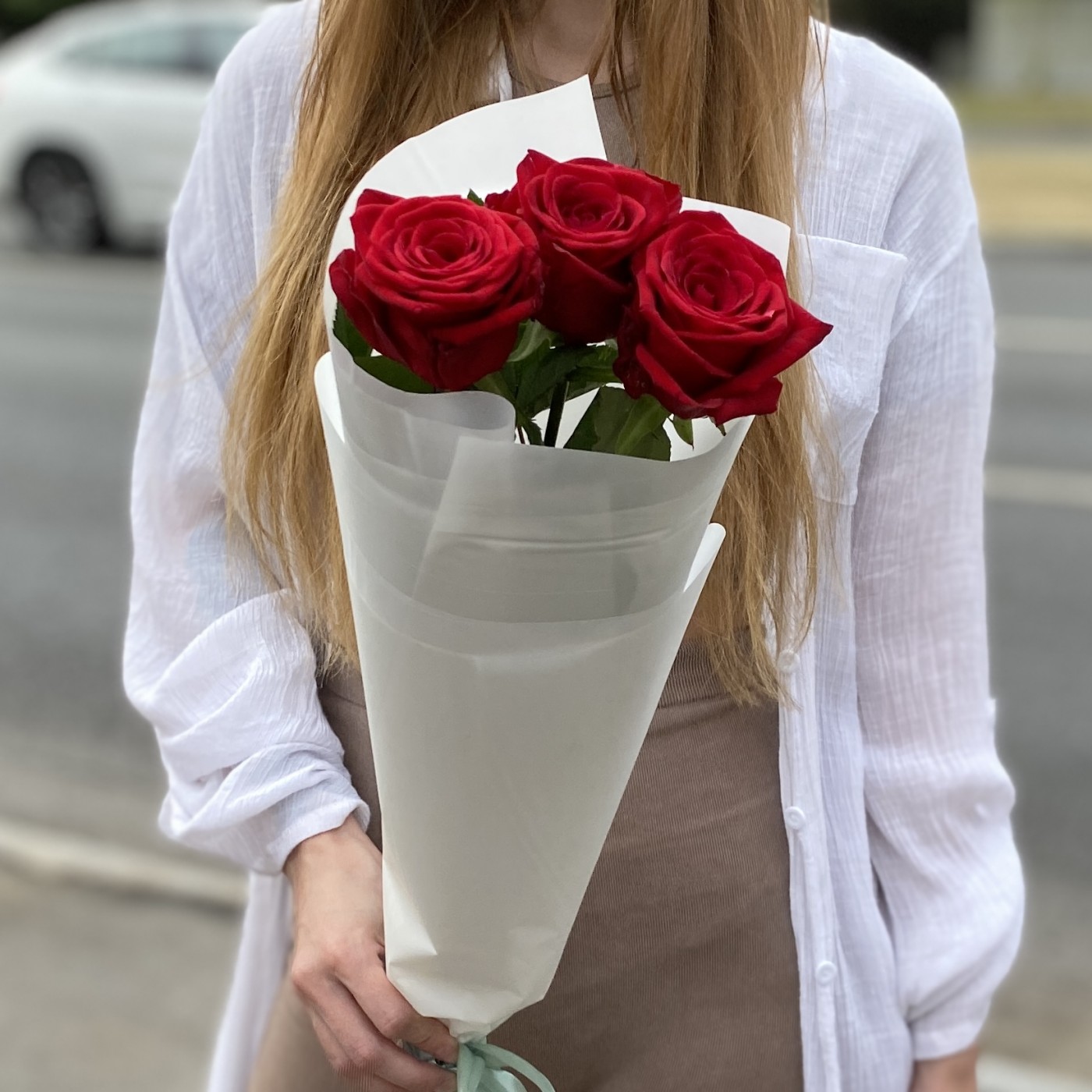 3 красные розы 70 см