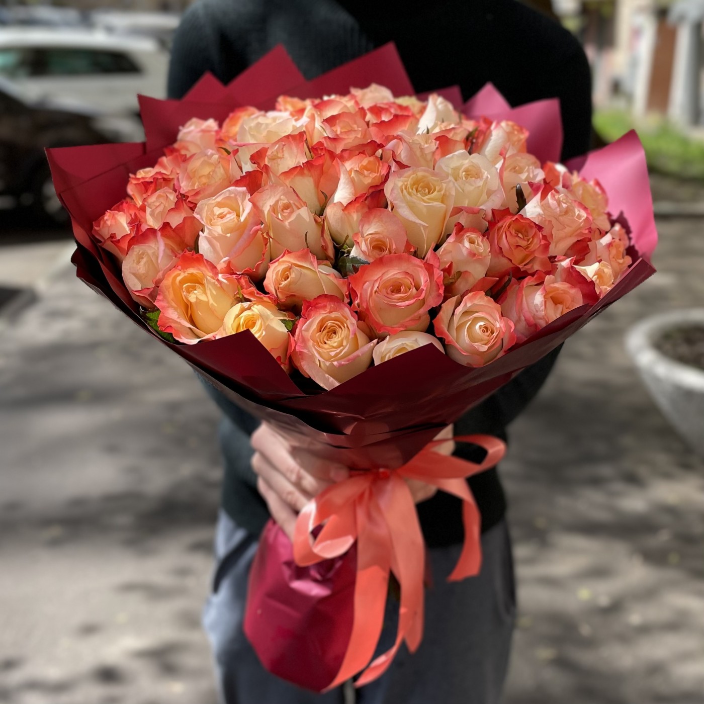 51 роза Кабаре
