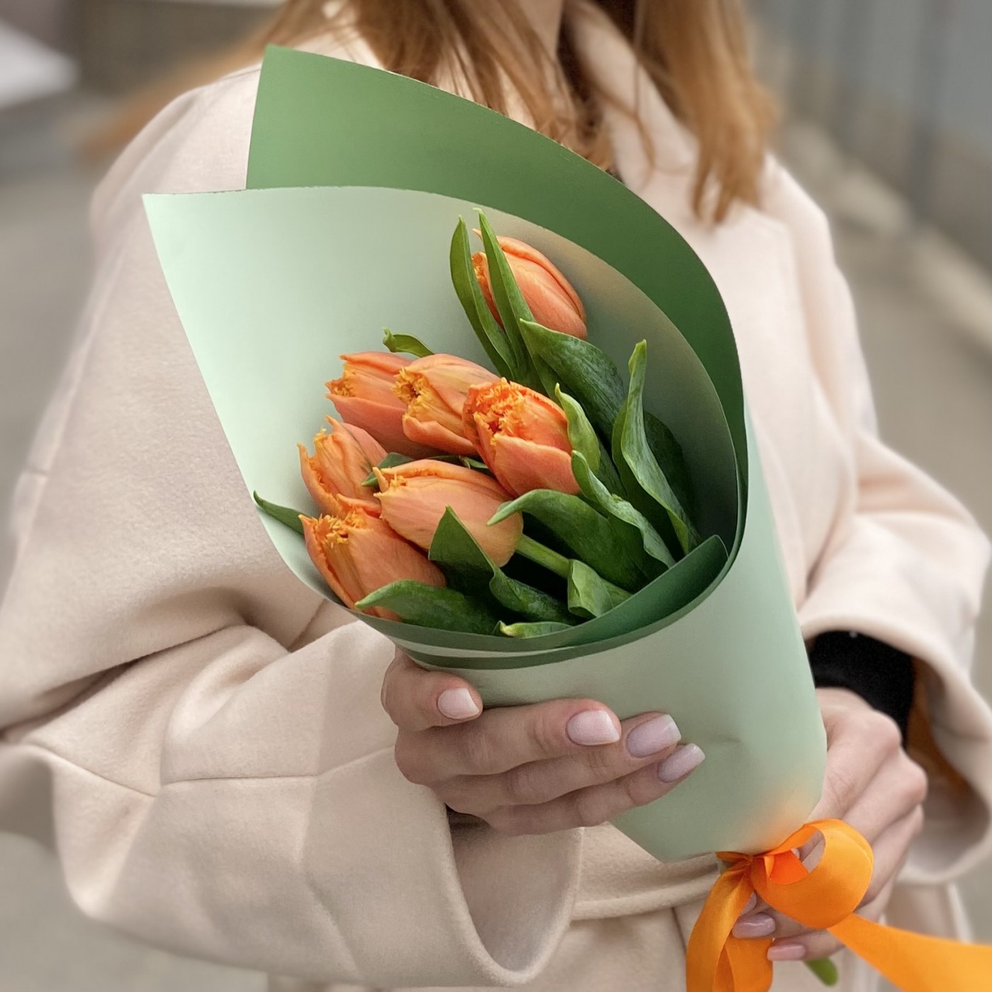 7 оранжевых махровых тюльпанов Оранж пэшн