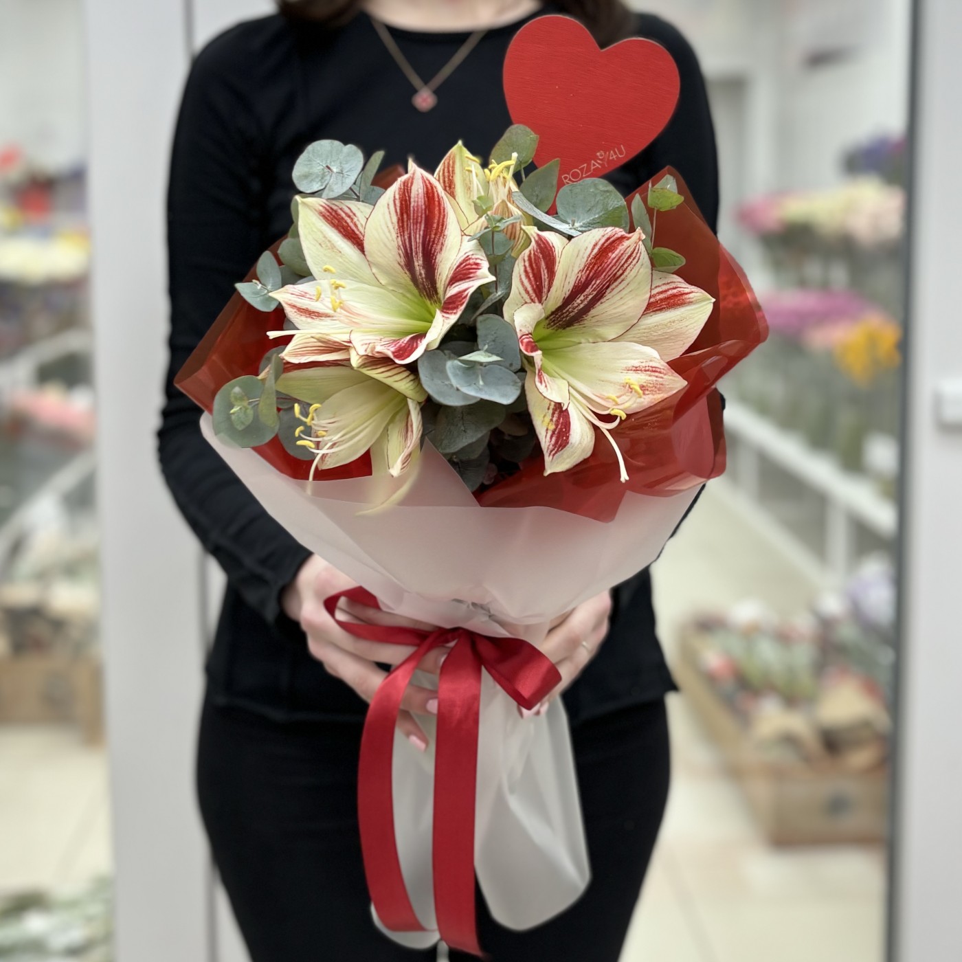 Амариллис с ароматным эвкалиптом