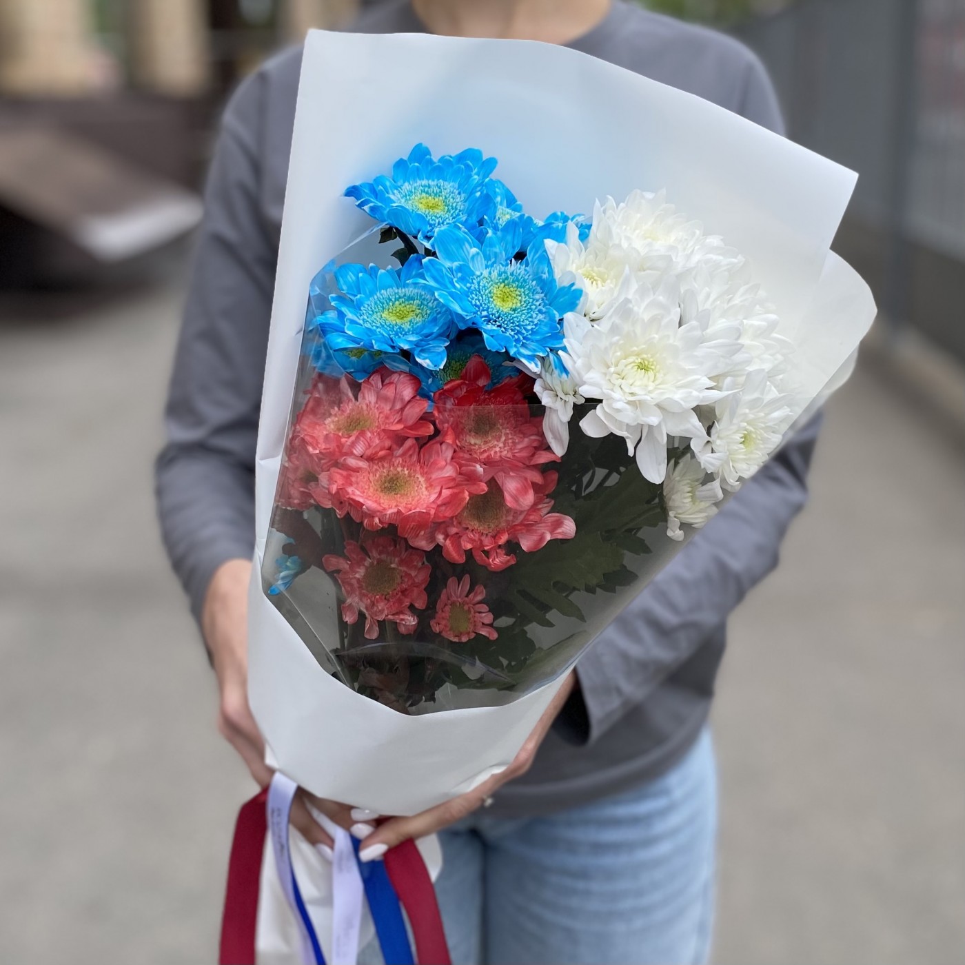 Букет хризантем Люблю Россию