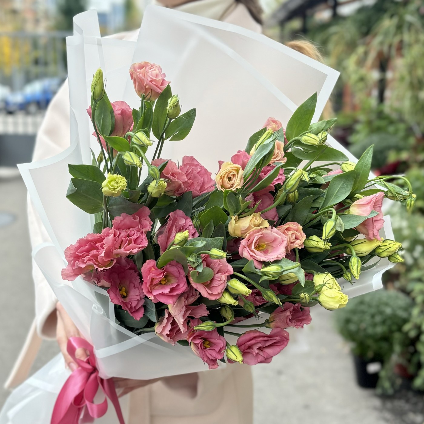 Букет из 11 розовых эустом