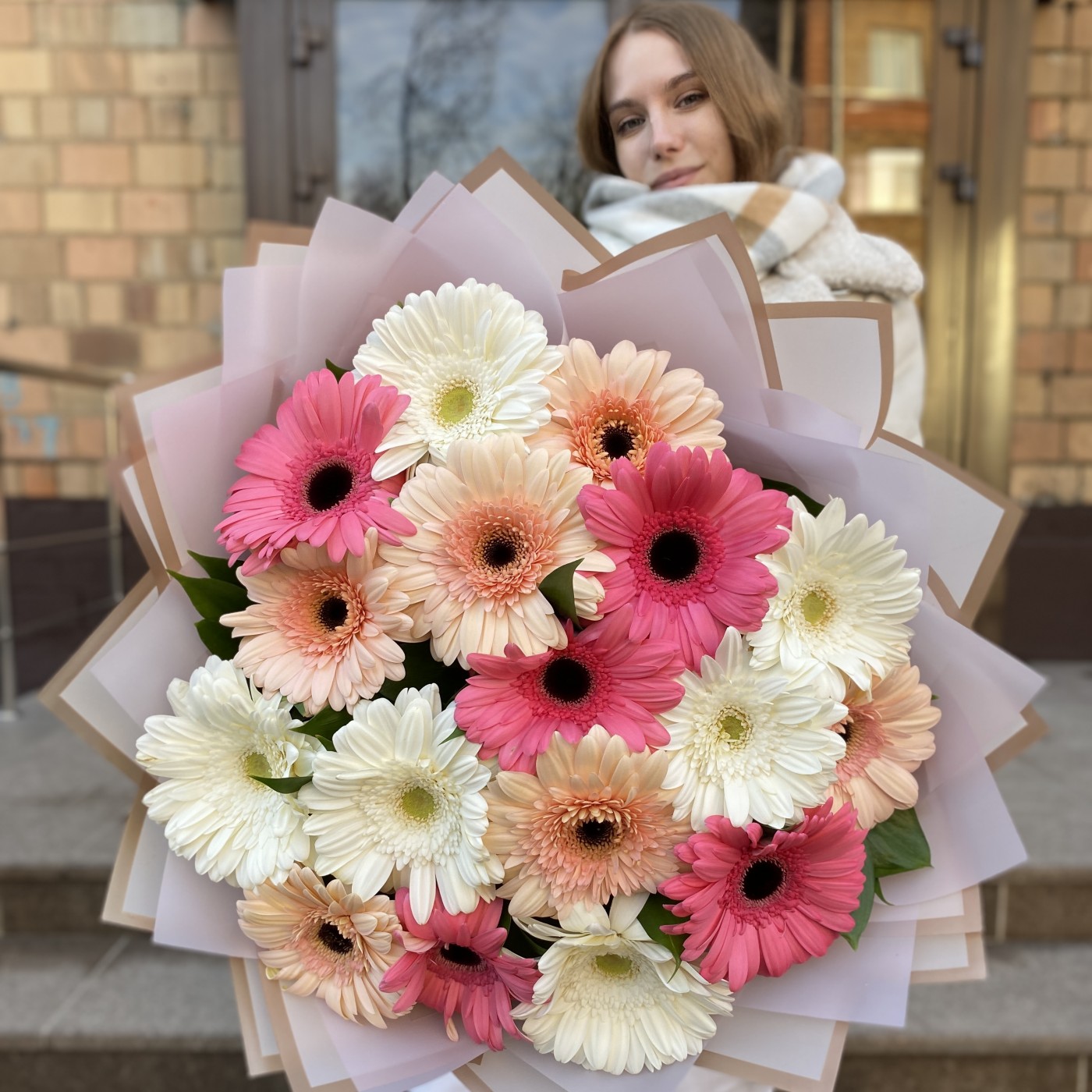 Букет из 17 гербер микс