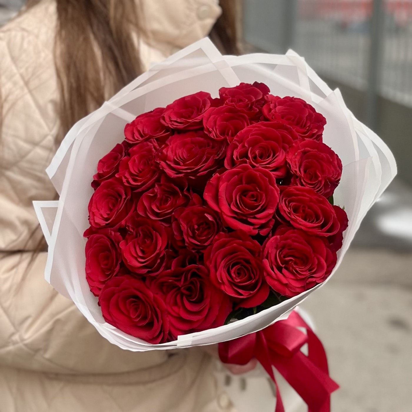 Букет из 21 красной розы 40 см
