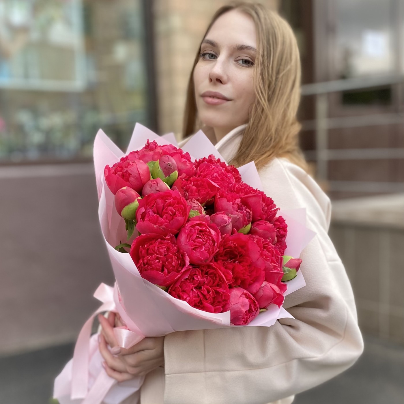 Букет из 25 пионов Перфоманс