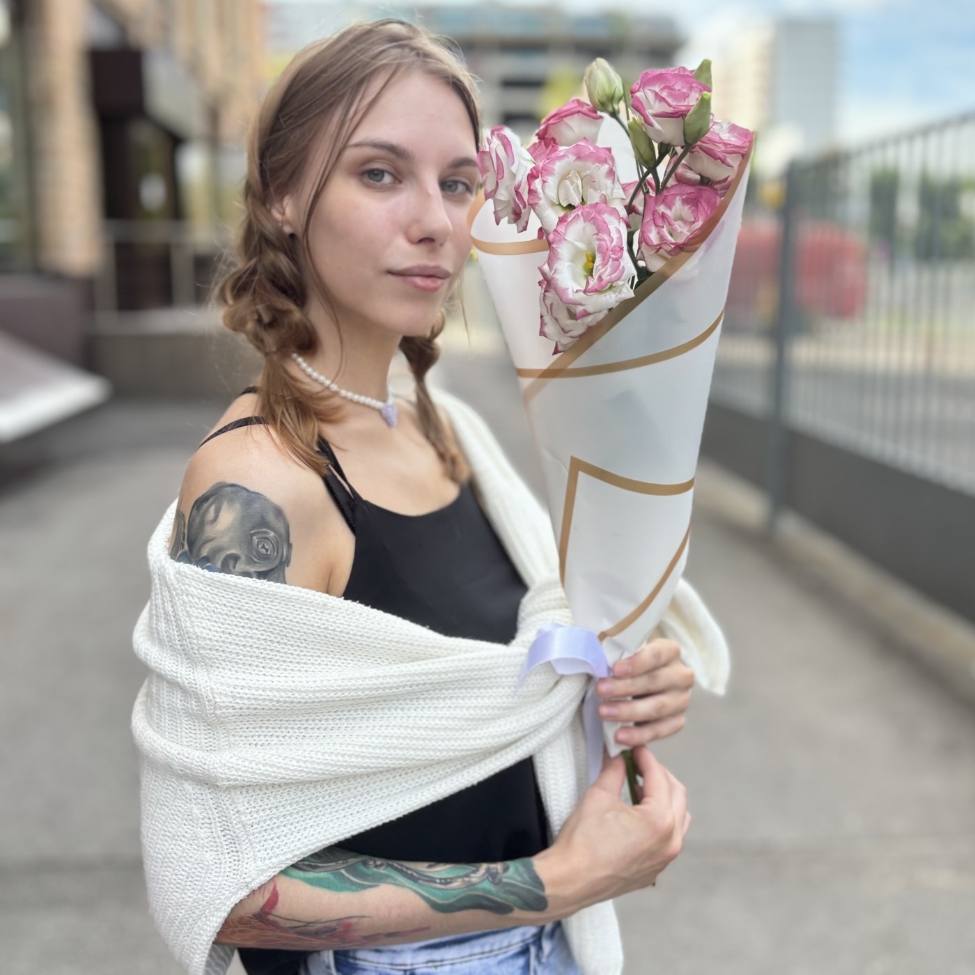 Букет из 3 бело-розовых эустом