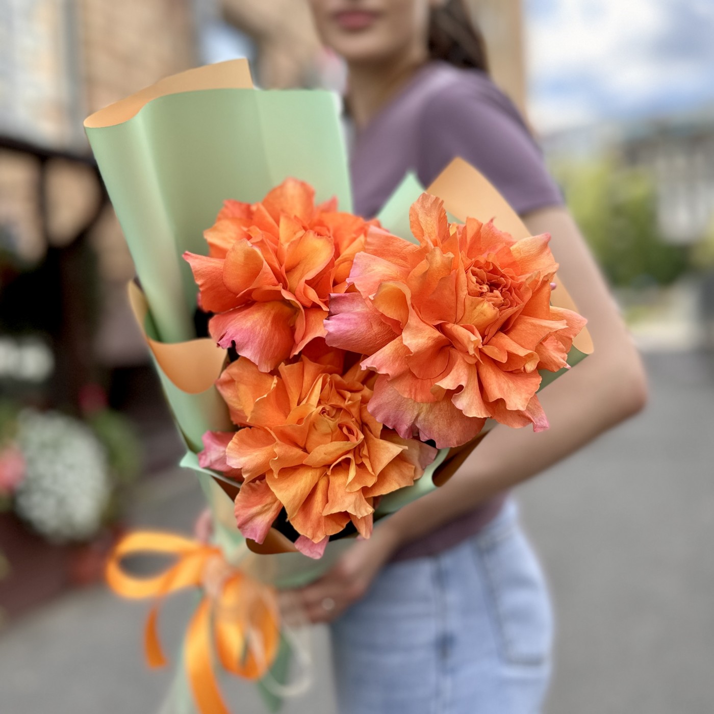 Букет из 3 пышных роз Фри Спирит