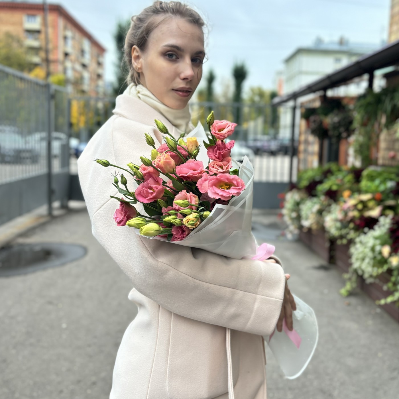 Букет из 9 розовых эустом