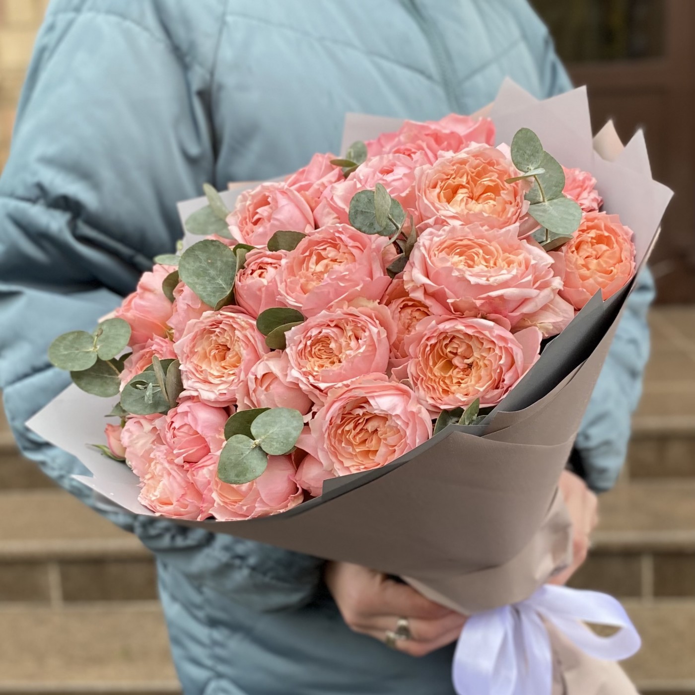 Букет пионовидных роз Джульетта